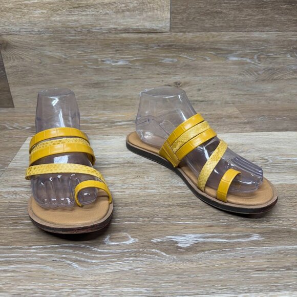 Kenneth Cole Reaction Yellow Strappy Toe Support Sandals Women's Size 7.5/8 - Picture 7 of 8